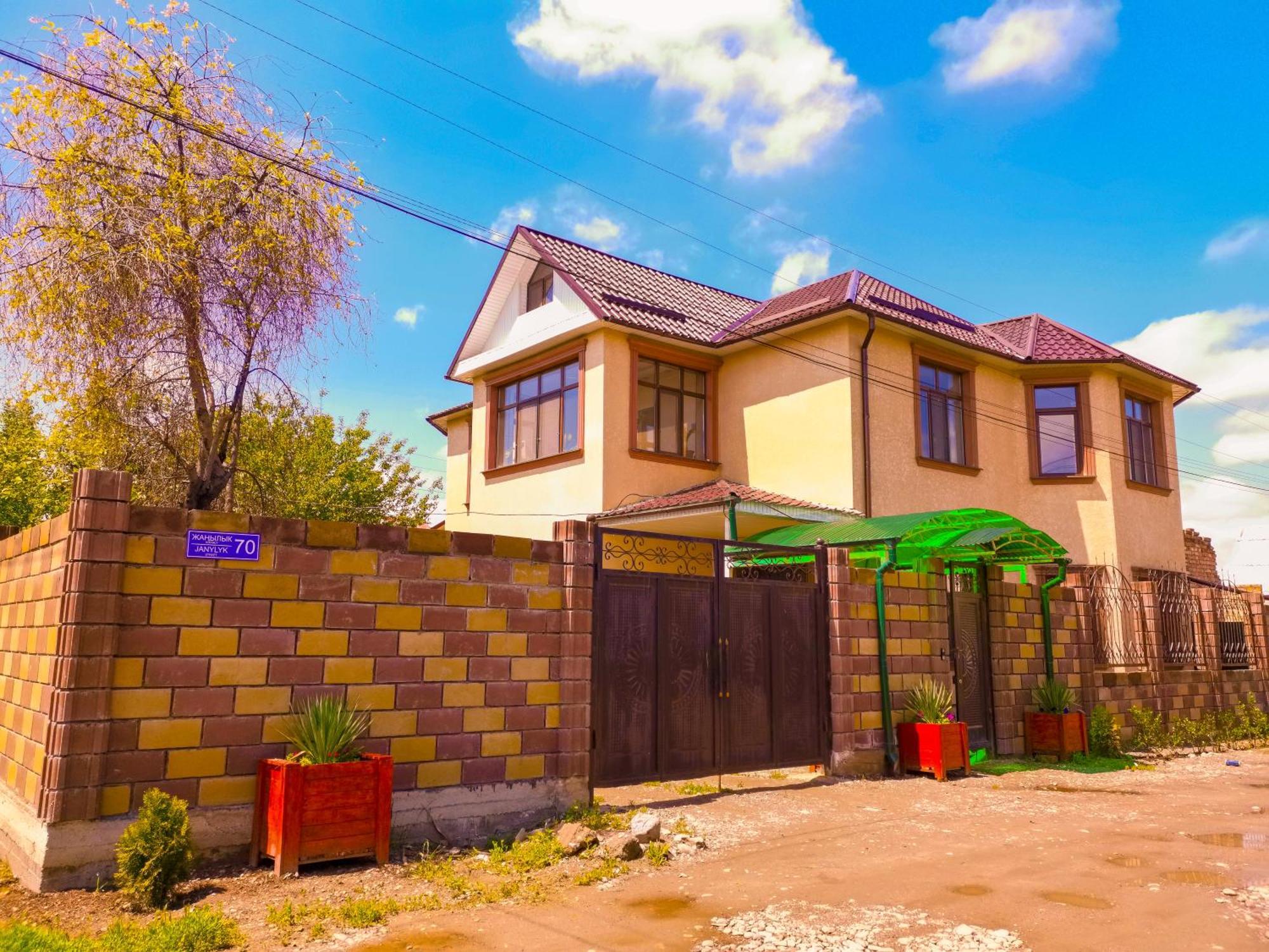 Kurak Homestay Biskek Kültér fotó